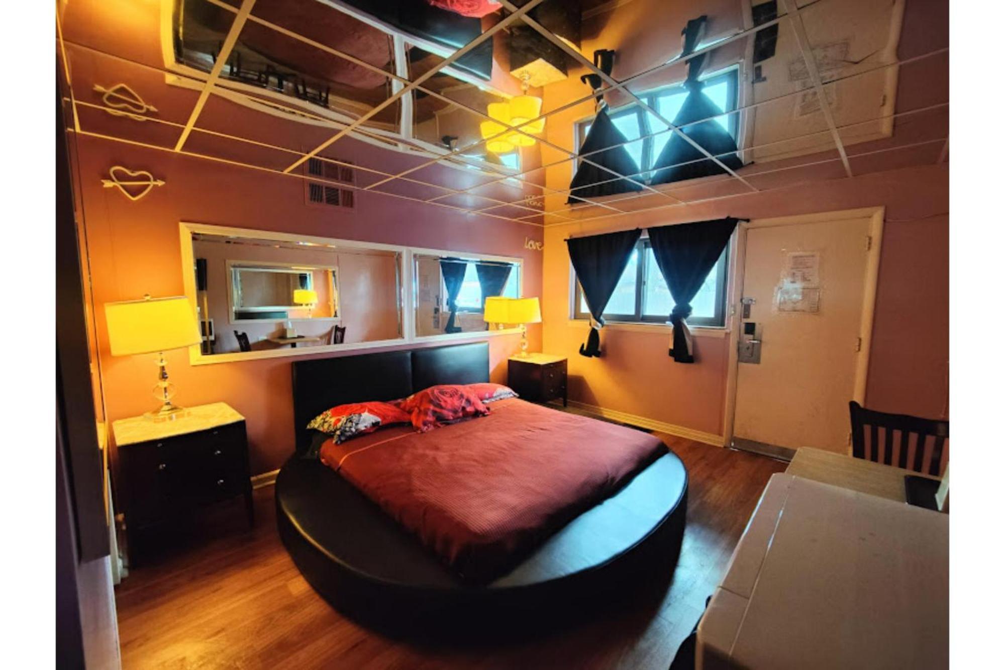 Oyo Hotel Edgebrook Chicago North Shore 외부 사진