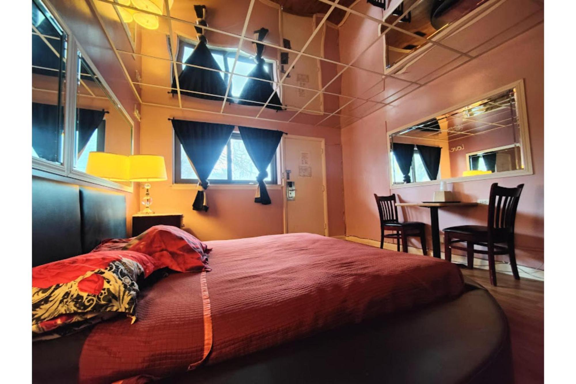 Oyo Hotel Edgebrook Chicago North Shore 외부 사진